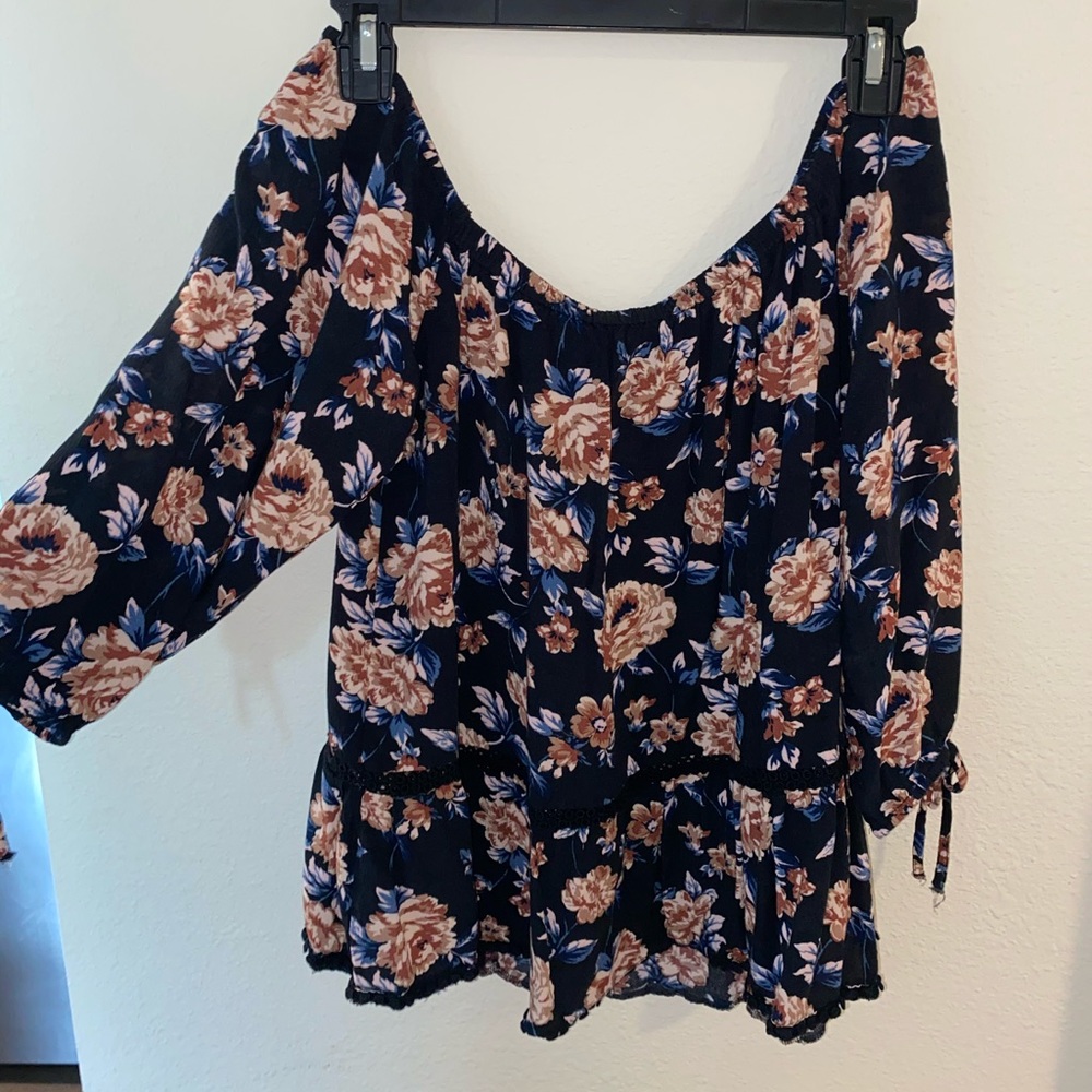 American Eagle Long Sleeve Blouse